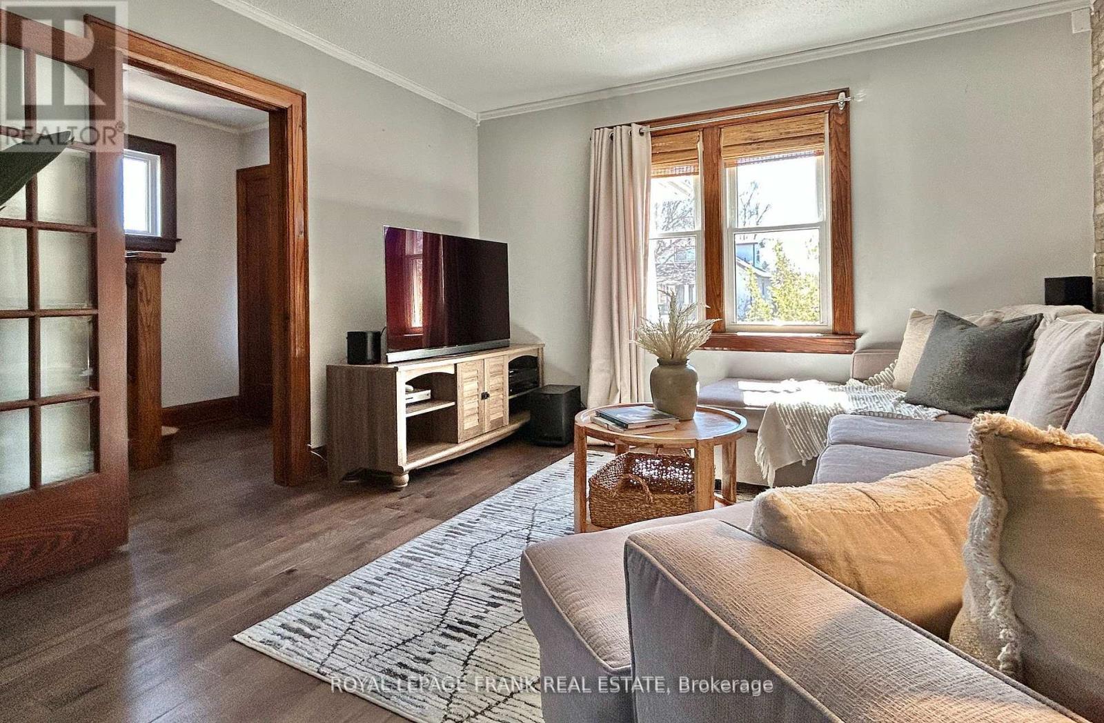 












104 MCLAUGHLIN BOULEVARD

,
Oshawa (O'Neill),




Ontario
L1G2P3

