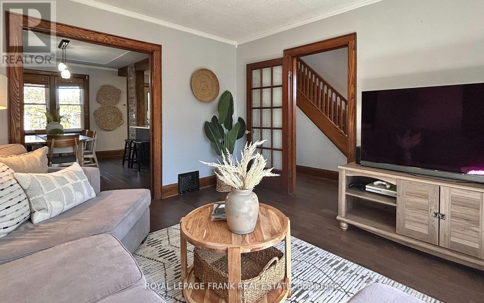 












104 MCLAUGHLIN BOULEVARD

,
Oshawa (O'Neill),




Ontario
L1G2P3

