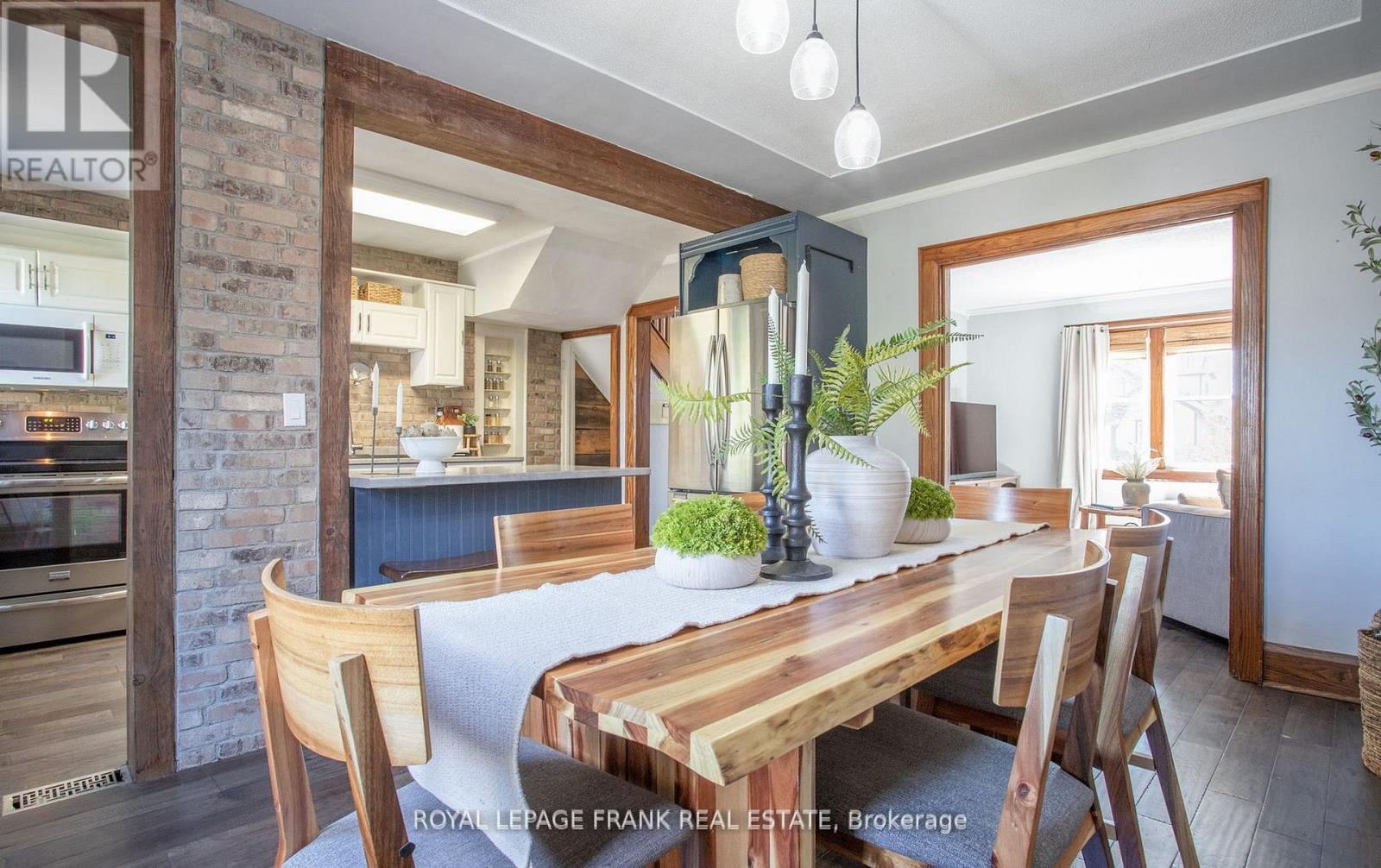 












104 MCLAUGHLIN BOULEVARD

,
Oshawa (O'Neill),




Ontario
L1G2P3

