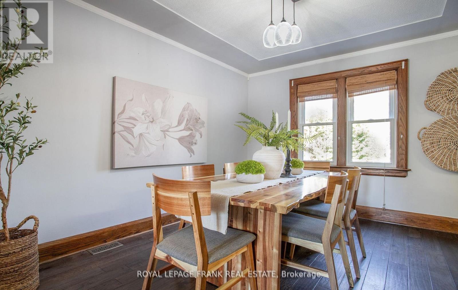 












104 MCLAUGHLIN BOULEVARD

,
Oshawa (O'Neill),




Ontario
L1G2P3

