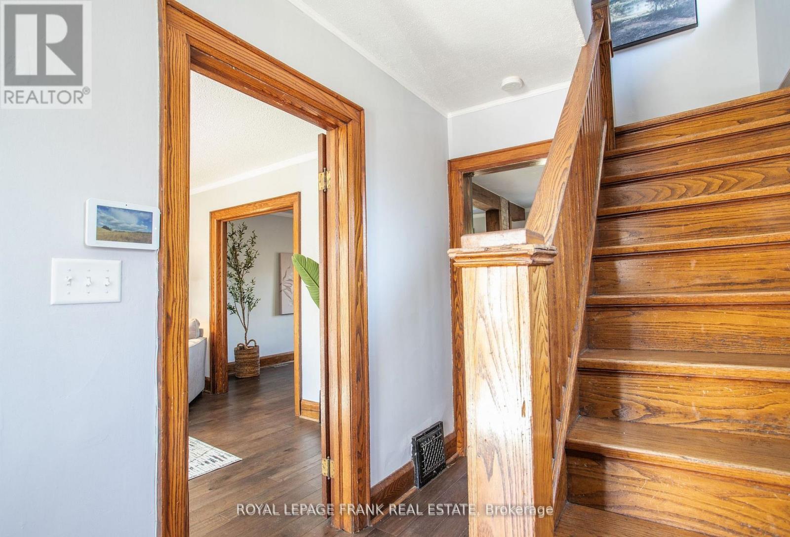 












104 MCLAUGHLIN BOULEVARD

,
Oshawa (O'Neill),




Ontario
L1G2P3

