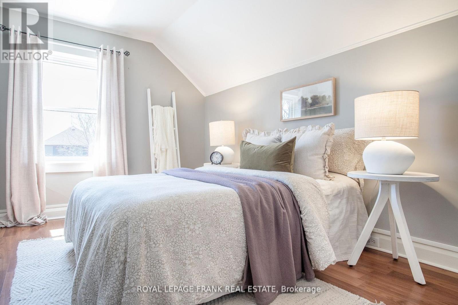 












104 MCLAUGHLIN BOULEVARD

,
Oshawa (O'Neill),




Ontario
L1G2P3

