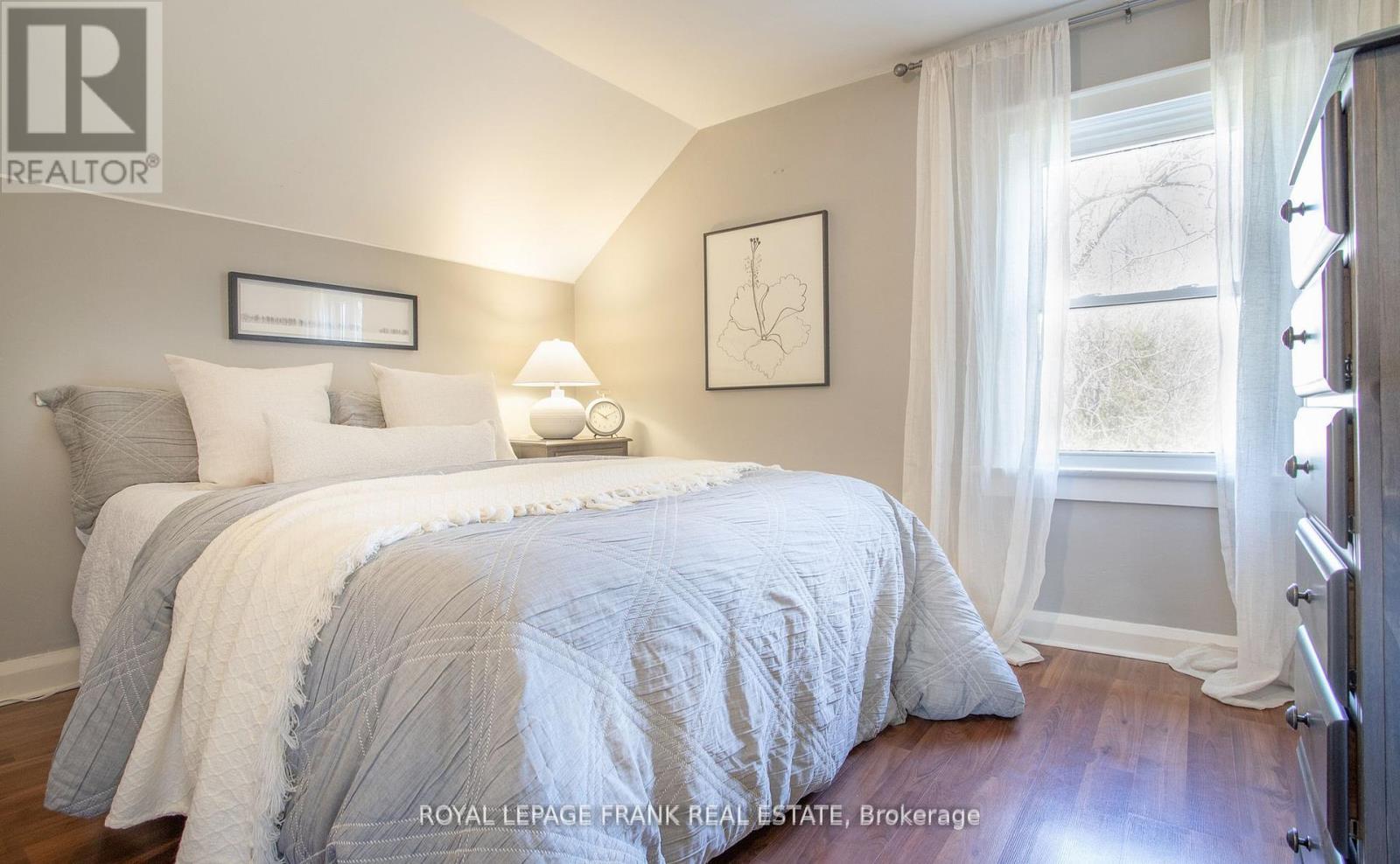 












104 MCLAUGHLIN BOULEVARD

,
Oshawa (O'Neill),




Ontario
L1G2P3

