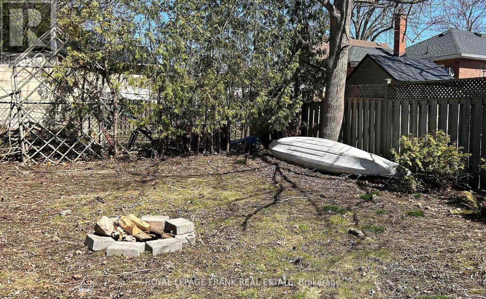 












104 MCLAUGHLIN BOULEVARD

,
Oshawa (O'Neill),




Ontario
L1G2P3

