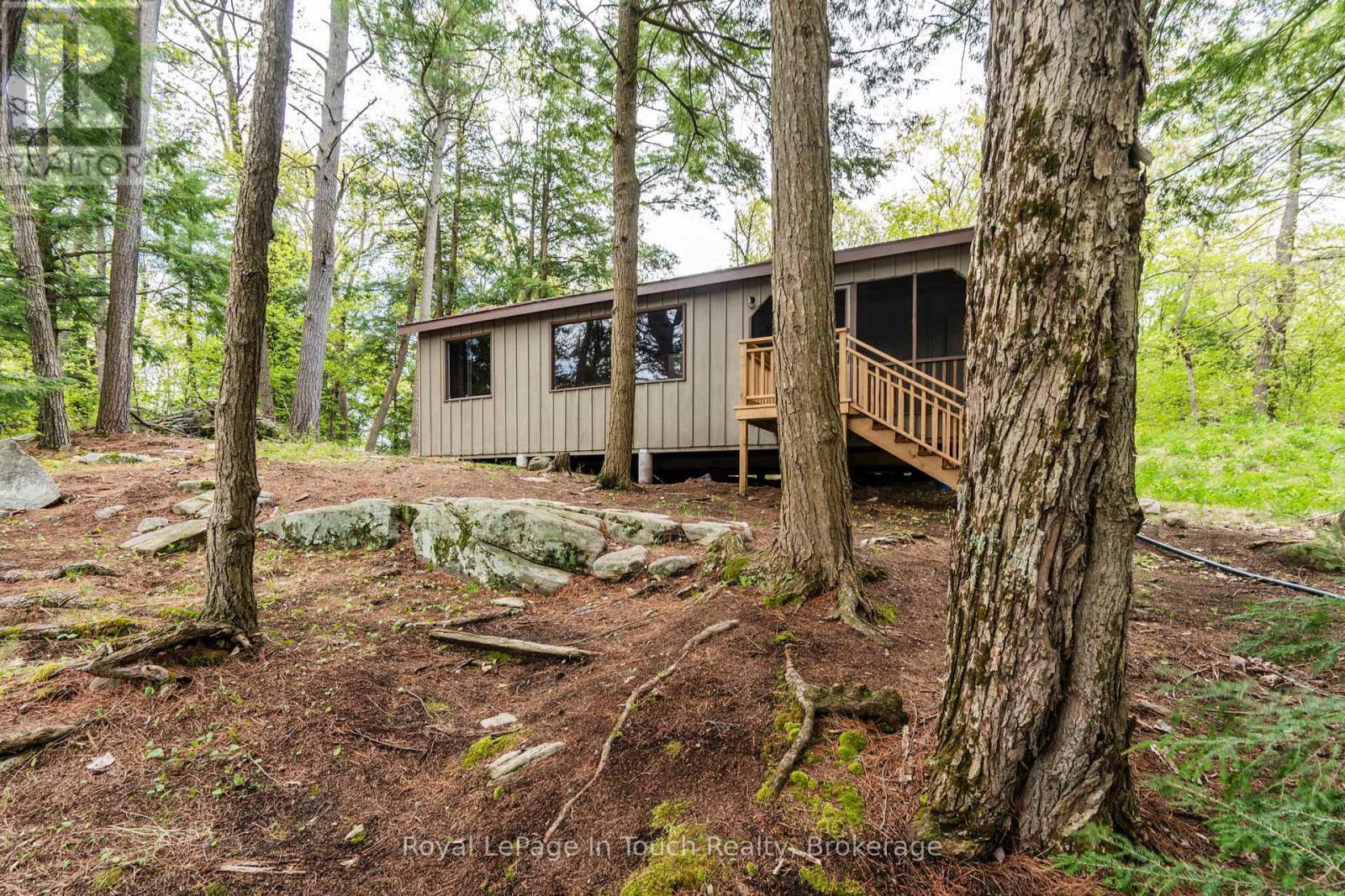 












1470 IS 90 ISLAND

,
Georgian Bay (Baxter),




Ontario
L0K1S0

