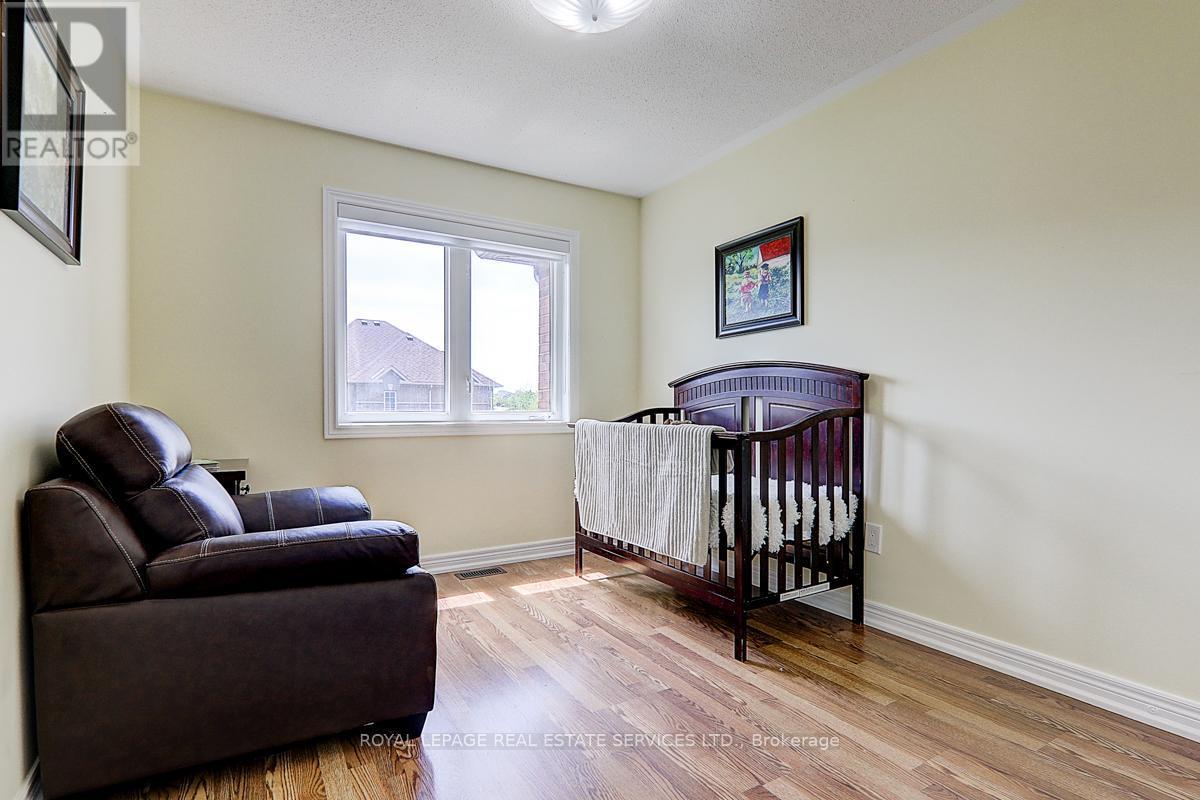 












17 VENTURE AVENUE

,
Richmond Hill,




Ontario
L4S2P2

