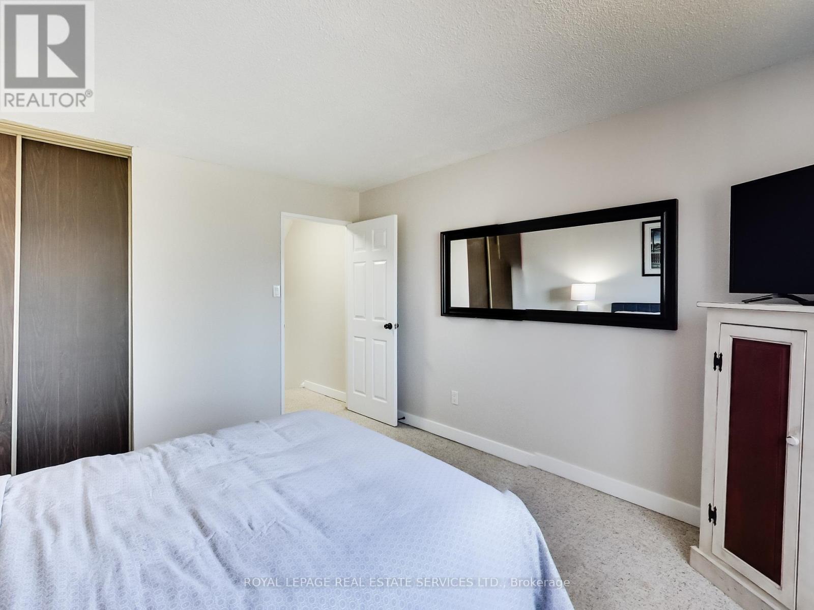 












5 - 1008 FALGARWOOD DRIVE

,
Oakville,




Ontario
L6H2P5

