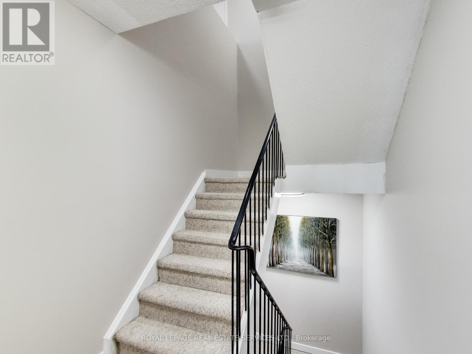 












5 - 1008 FALGARWOOD DRIVE

,
Oakville,




Ontario
L6H2P5

