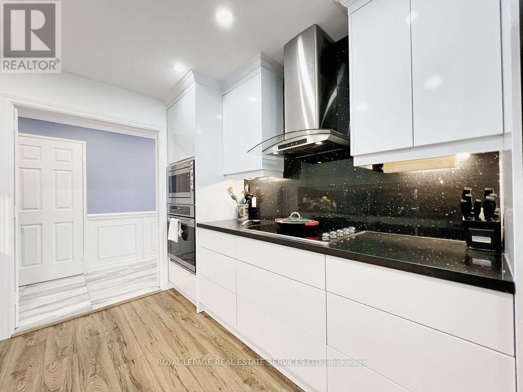 












108 - 5444 YONGE STREET

,
Toronto,




Ontario
M2N6J4


