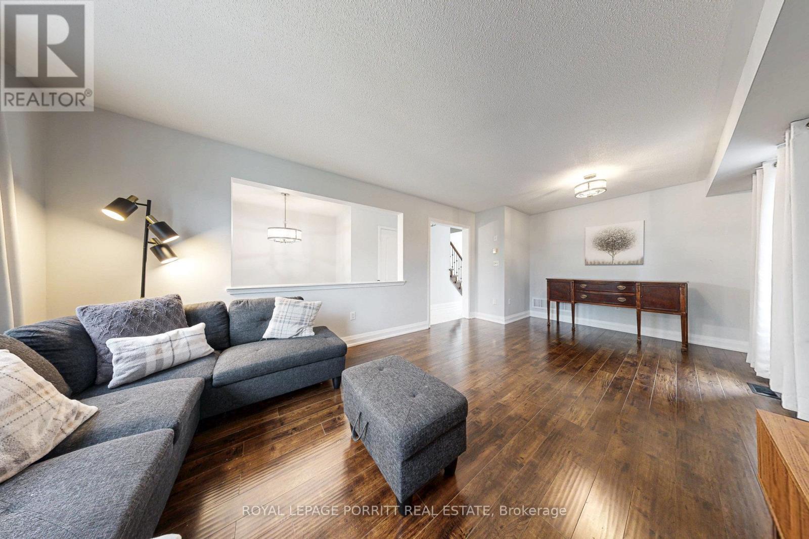 












151 DECKER HOLLOW CIRCLE S

,
Brampton,




Ontario
L6X0L4

