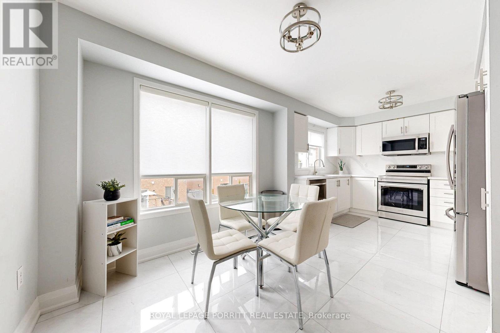 












151 DECKER HOLLOW CIRCLE S

,
Brampton,




Ontario
L6X0L4

