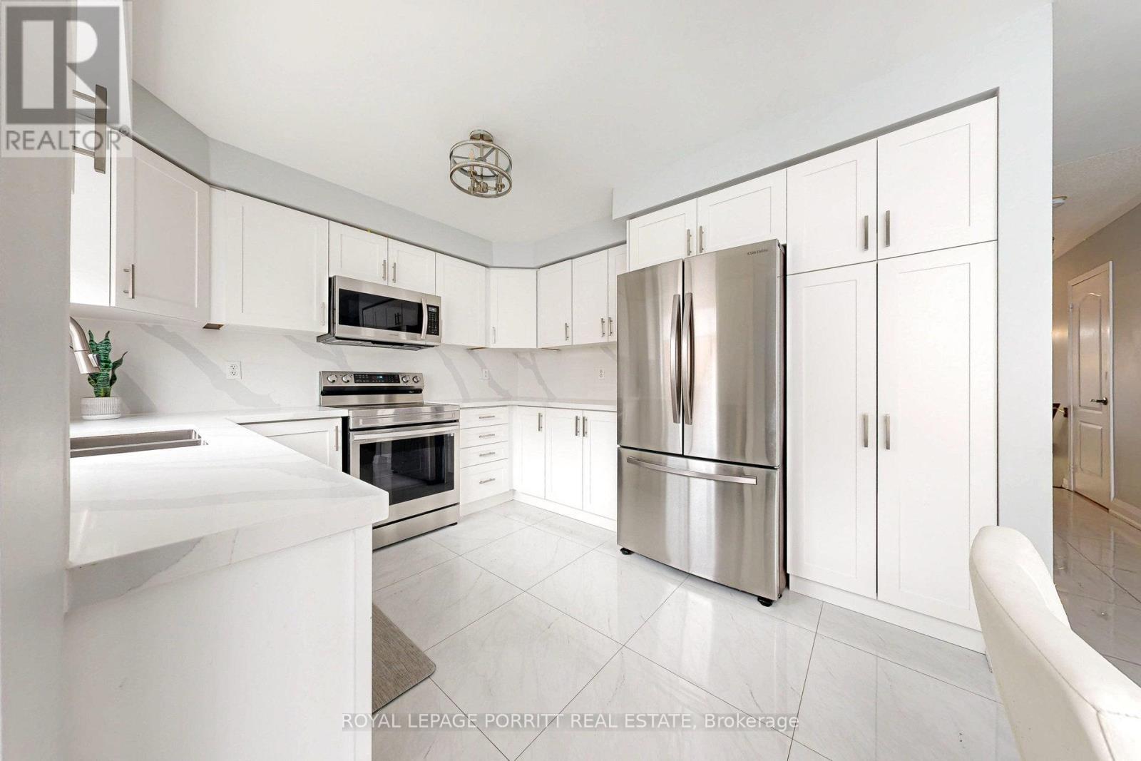 












151 DECKER HOLLOW CIRCLE S

,
Brampton,




Ontario
L6X0L4

