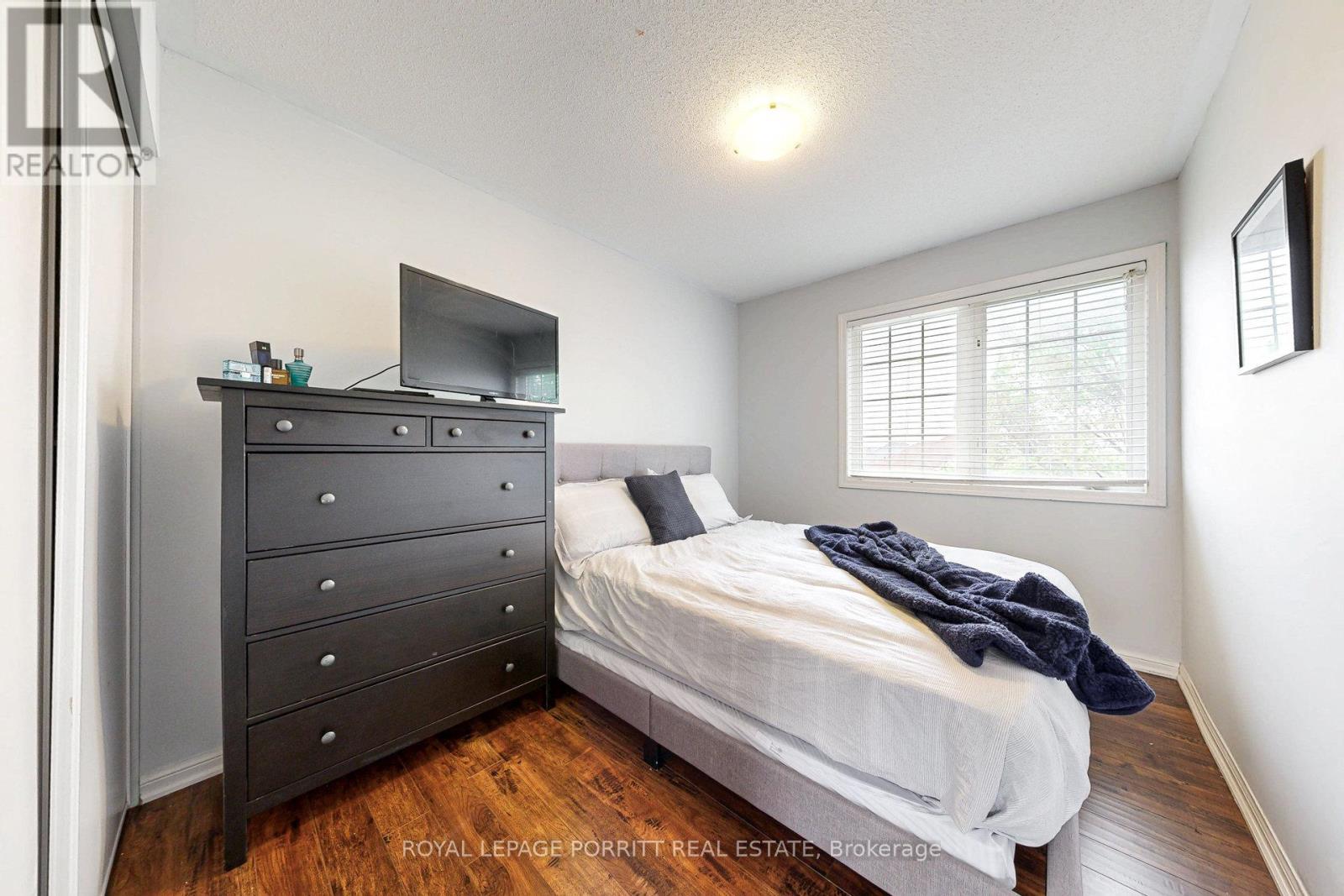 












151 DECKER HOLLOW CIRCLE S

,
Brampton,




Ontario
L6X0L4


