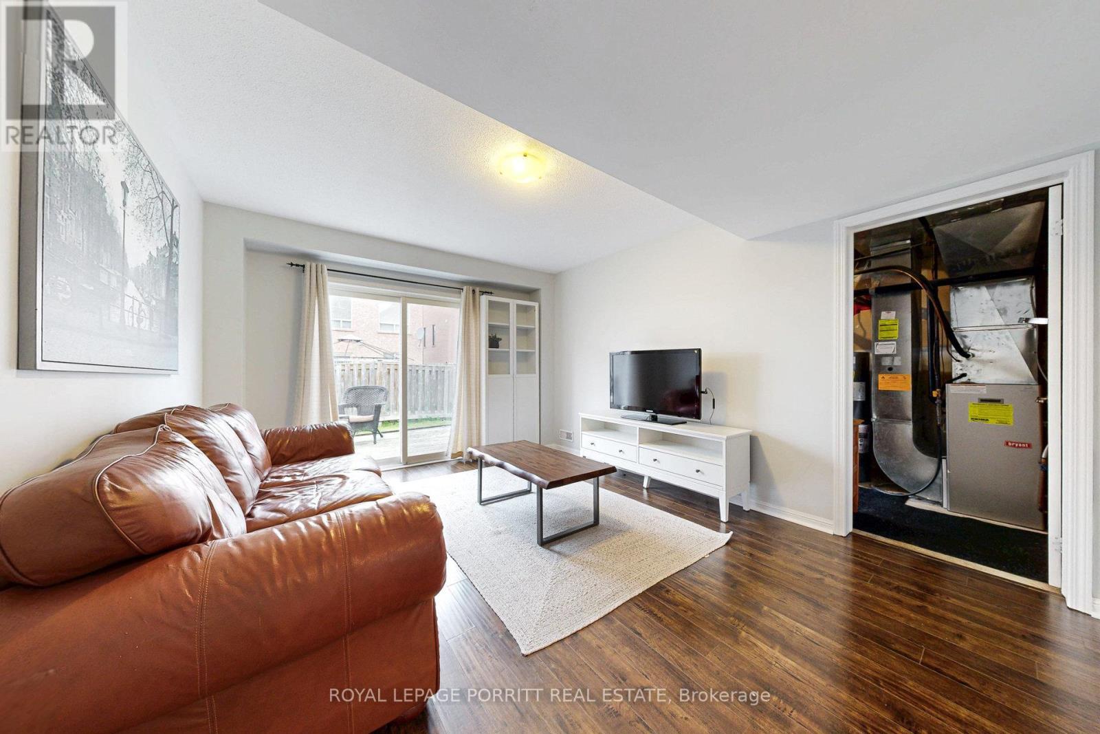 












151 DECKER HOLLOW CIRCLE S

,
Brampton,




Ontario
L6X0L4

