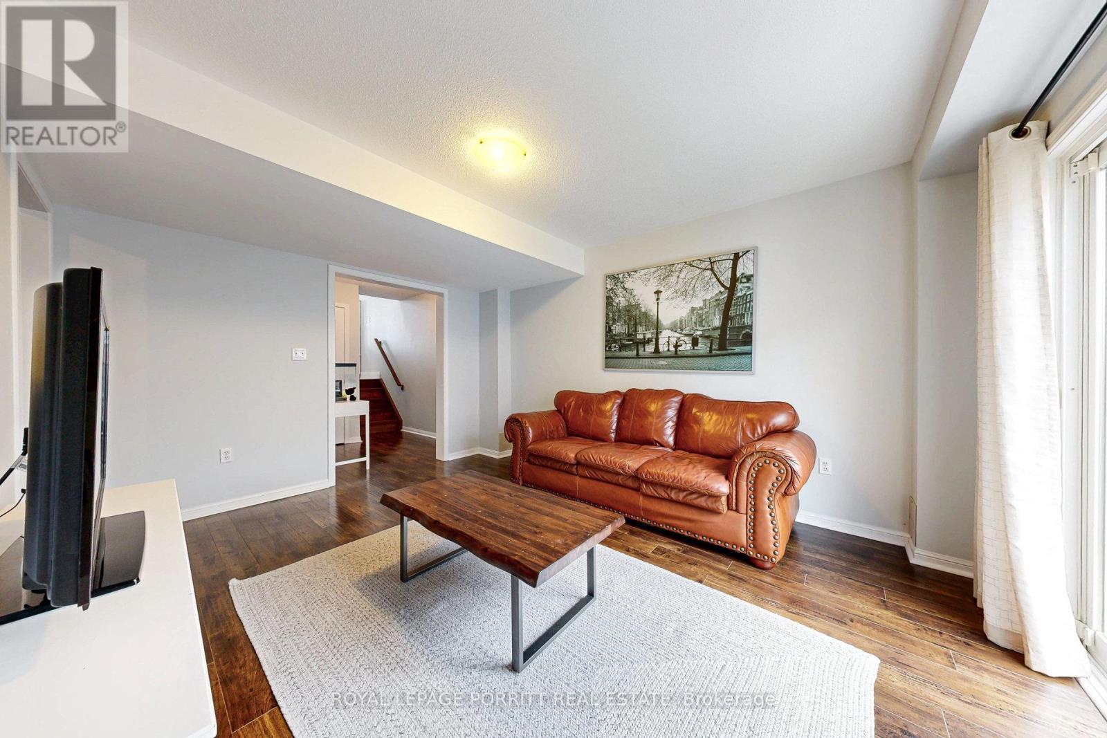 












151 DECKER HOLLOW CIRCLE S

,
Brampton,




Ontario
L6X0L4

