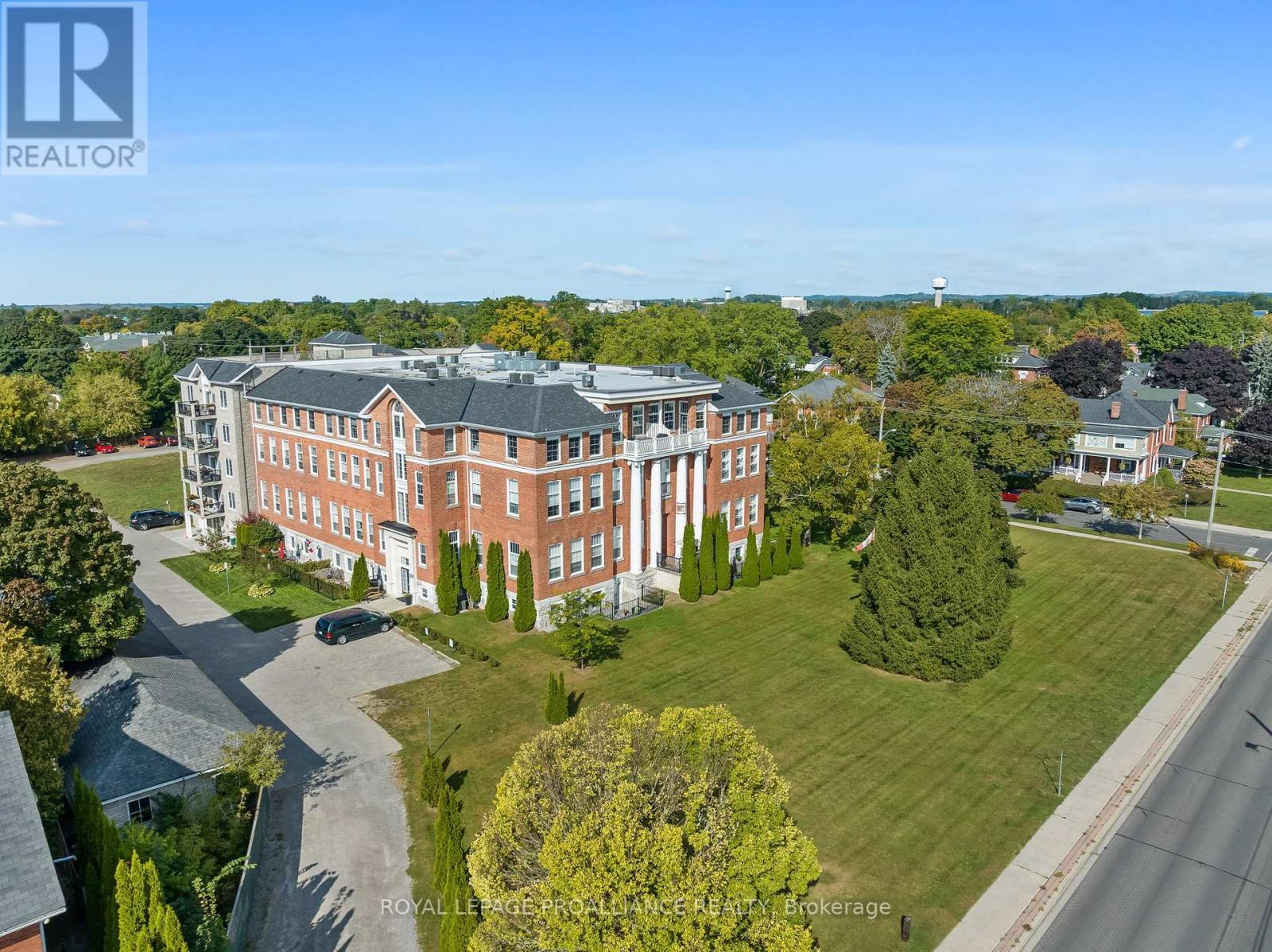 












206 - 323 GEORGE STREET

,
Cobourg,




Ontario
K9A3L9

