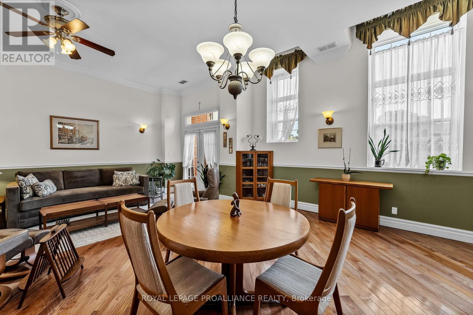 












206 - 323 GEORGE STREET

,
Cobourg,




Ontario
K9A3L9

