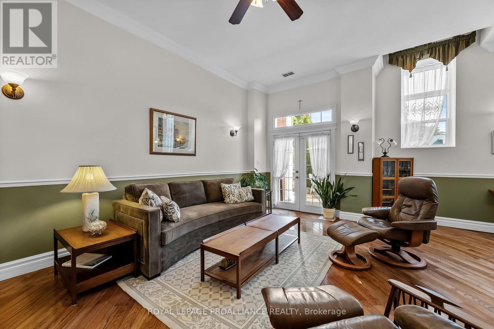 












206 - 323 GEORGE STREET

,
Cobourg,




Ontario
K9A3L9

