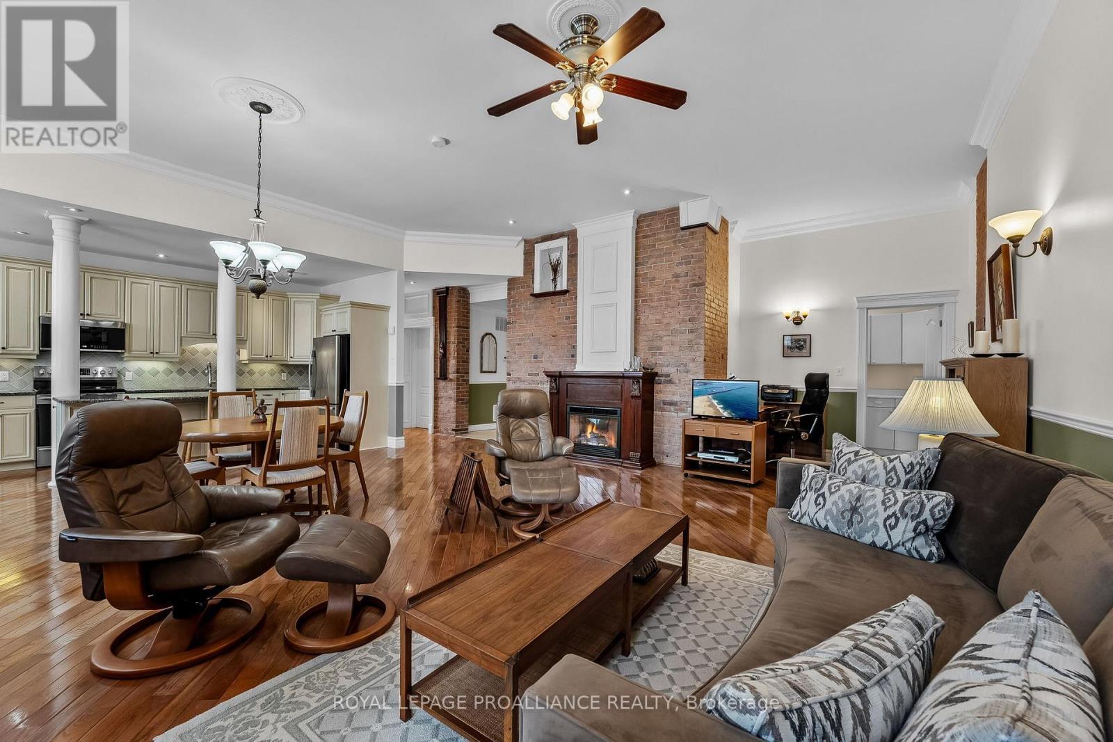 












206 - 323 GEORGE STREET

,
Cobourg,




Ontario
K9A3L9

