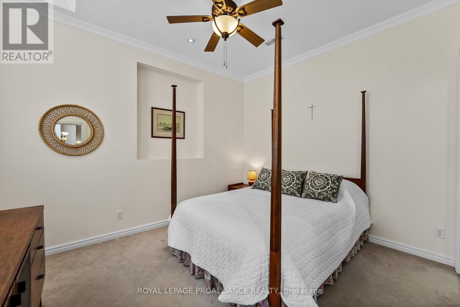 












206 - 323 GEORGE STREET

,
Cobourg,




Ontario
K9A3L9

