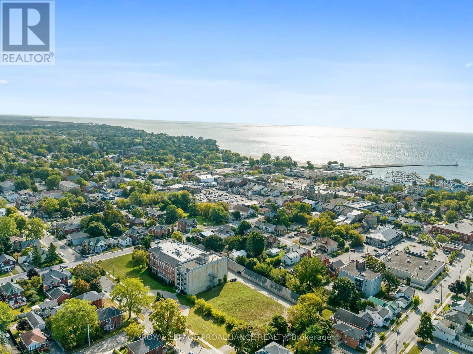 












206 - 323 GEORGE STREET

,
Cobourg,




Ontario
K9A3L9

