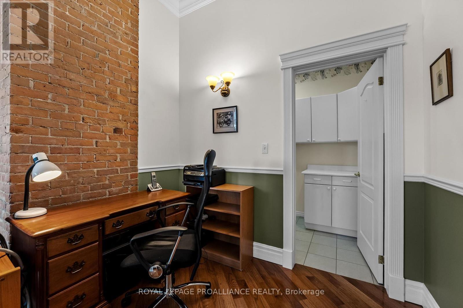 












206 - 323 GEORGE STREET

,
Cobourg,




Ontario
K9A3L9

