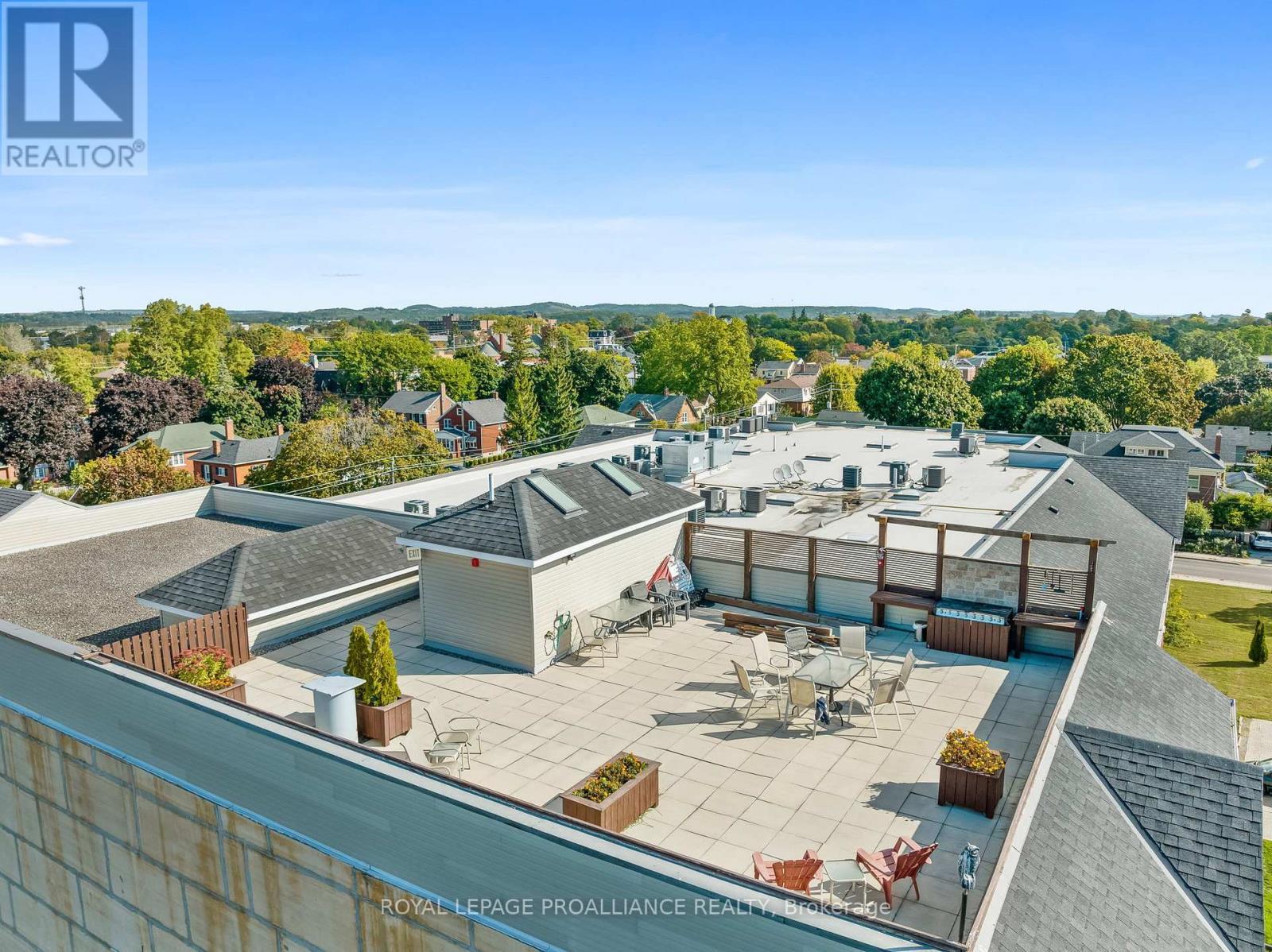 












206 - 323 GEORGE STREET

,
Cobourg,




Ontario
K9A3L9

