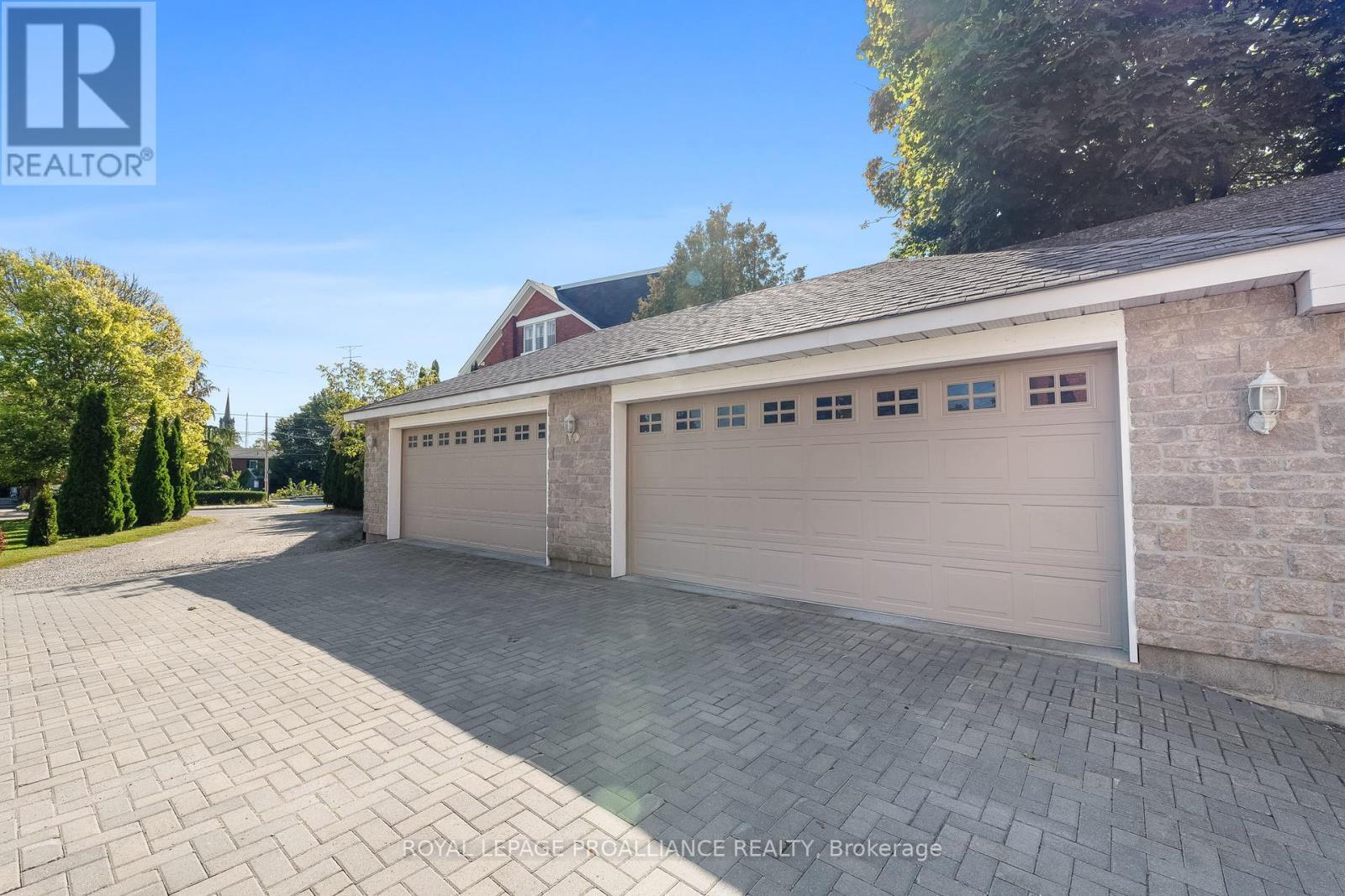 












206 - 323 GEORGE STREET

,
Cobourg,




Ontario
K9A3L9

