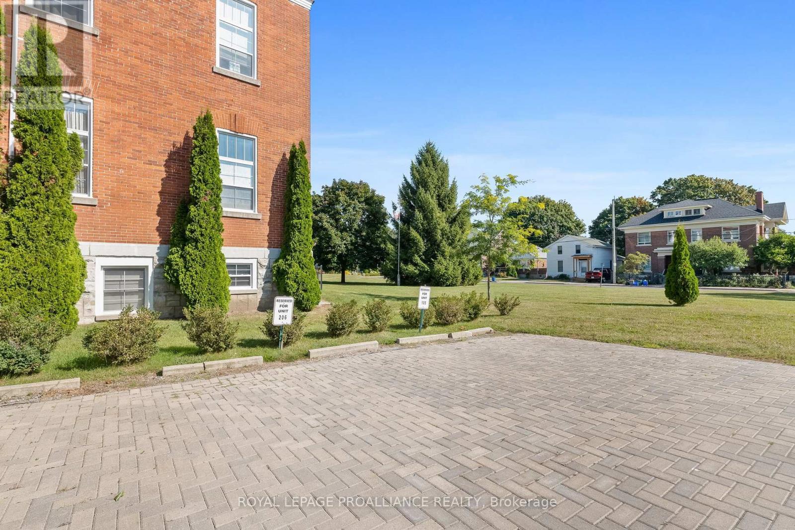 












206 - 323 GEORGE STREET

,
Cobourg,




Ontario
K9A3L9

