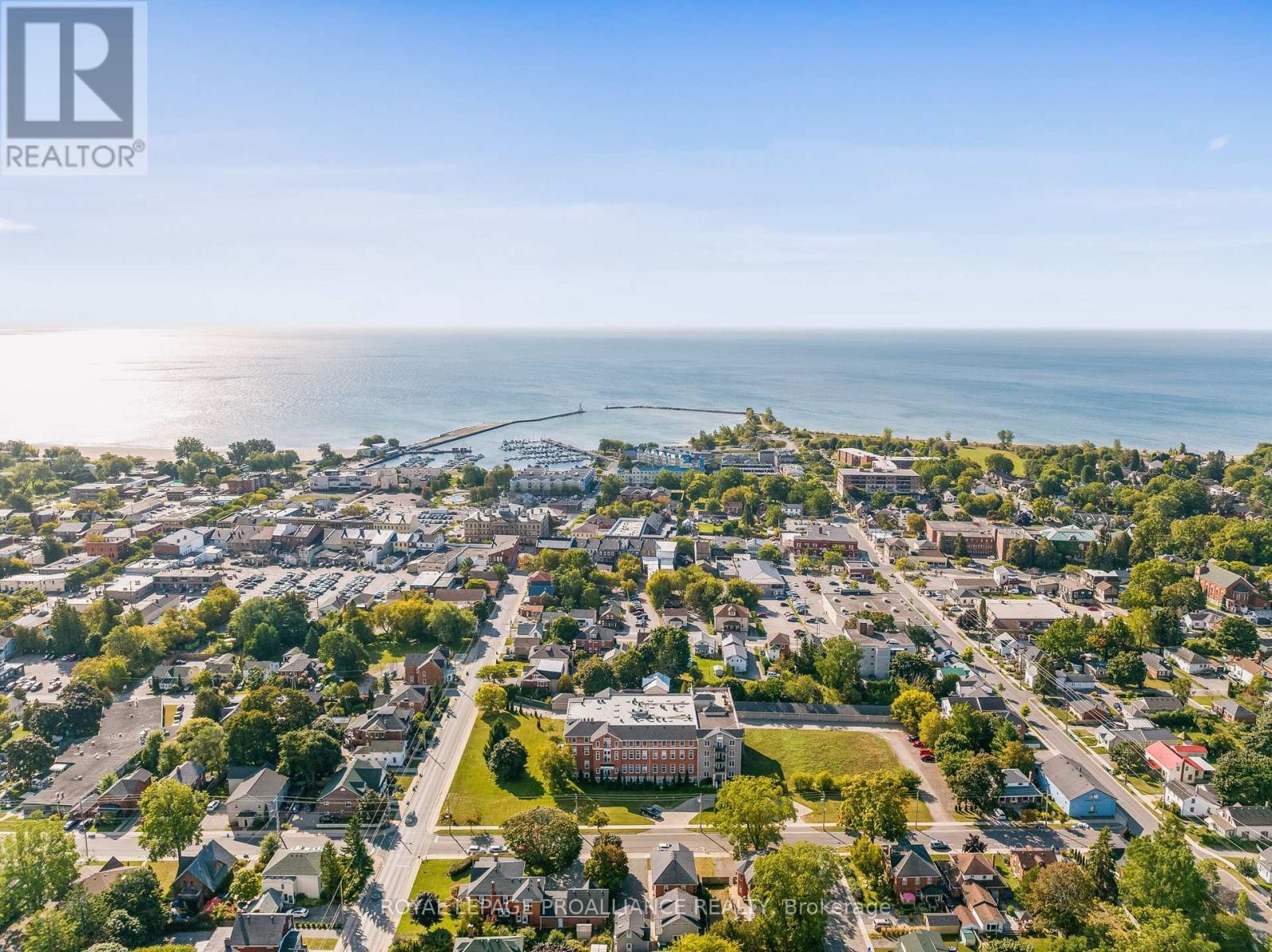 












206 - 323 GEORGE STREET

,
Cobourg,




Ontario
K9A3L9

