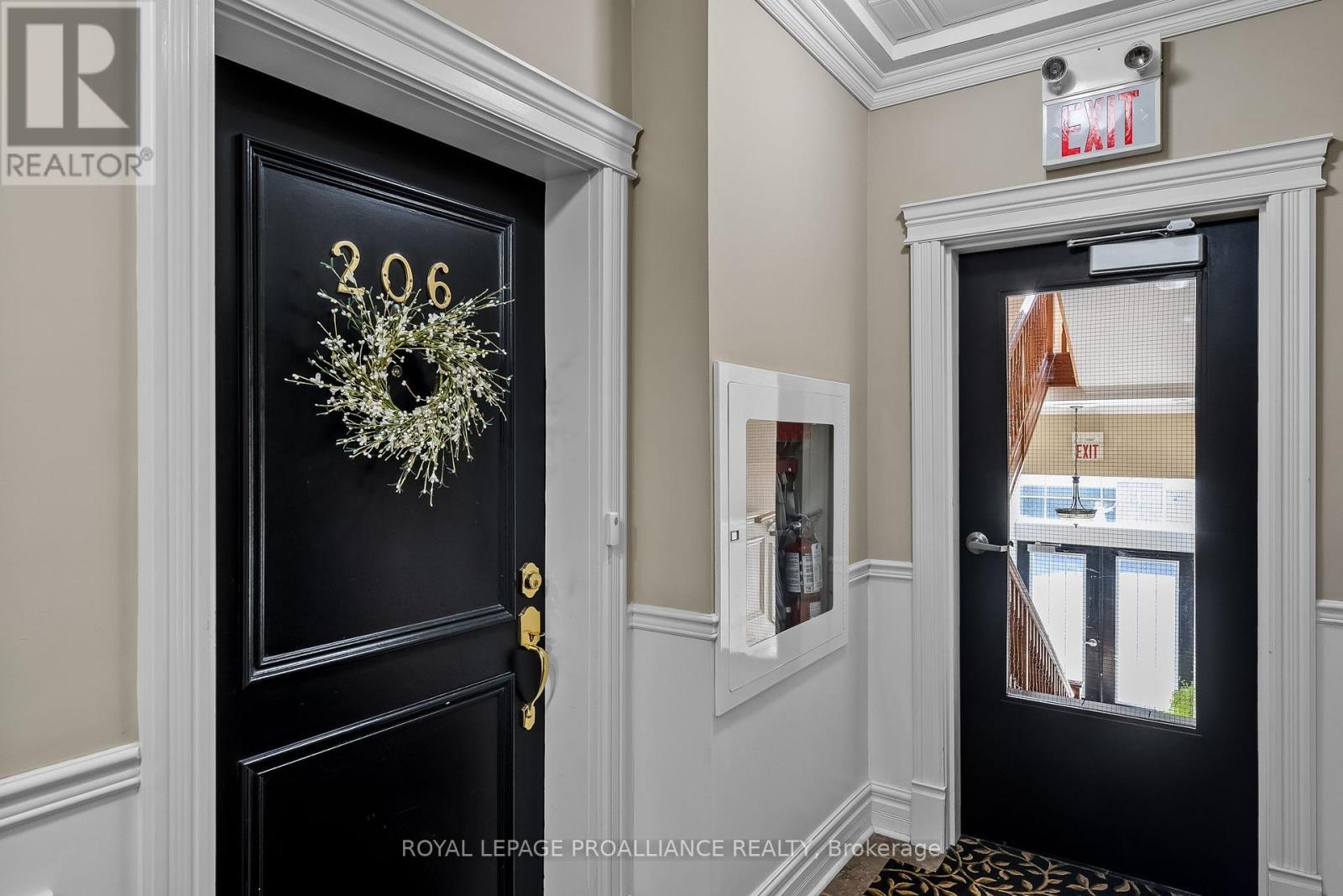 












206 - 323 GEORGE STREET

,
Cobourg,




Ontario
K9A3L9

