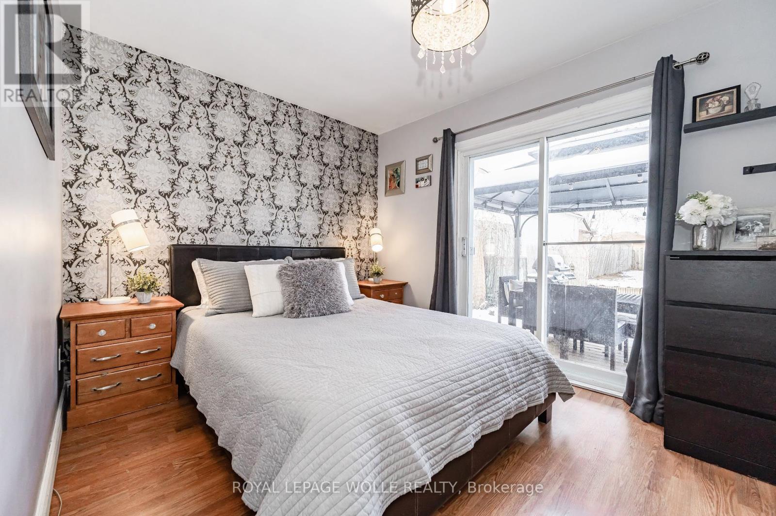 












776 ELIZABETH STREET

,
Kitchener,




Ontario
N2H6H5

