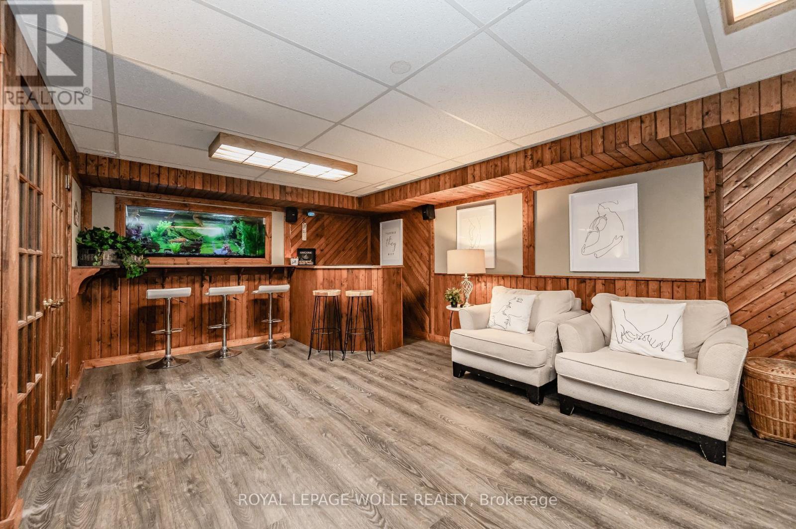












776 ELIZABETH STREET

,
Kitchener,




Ontario
N2H6H5

