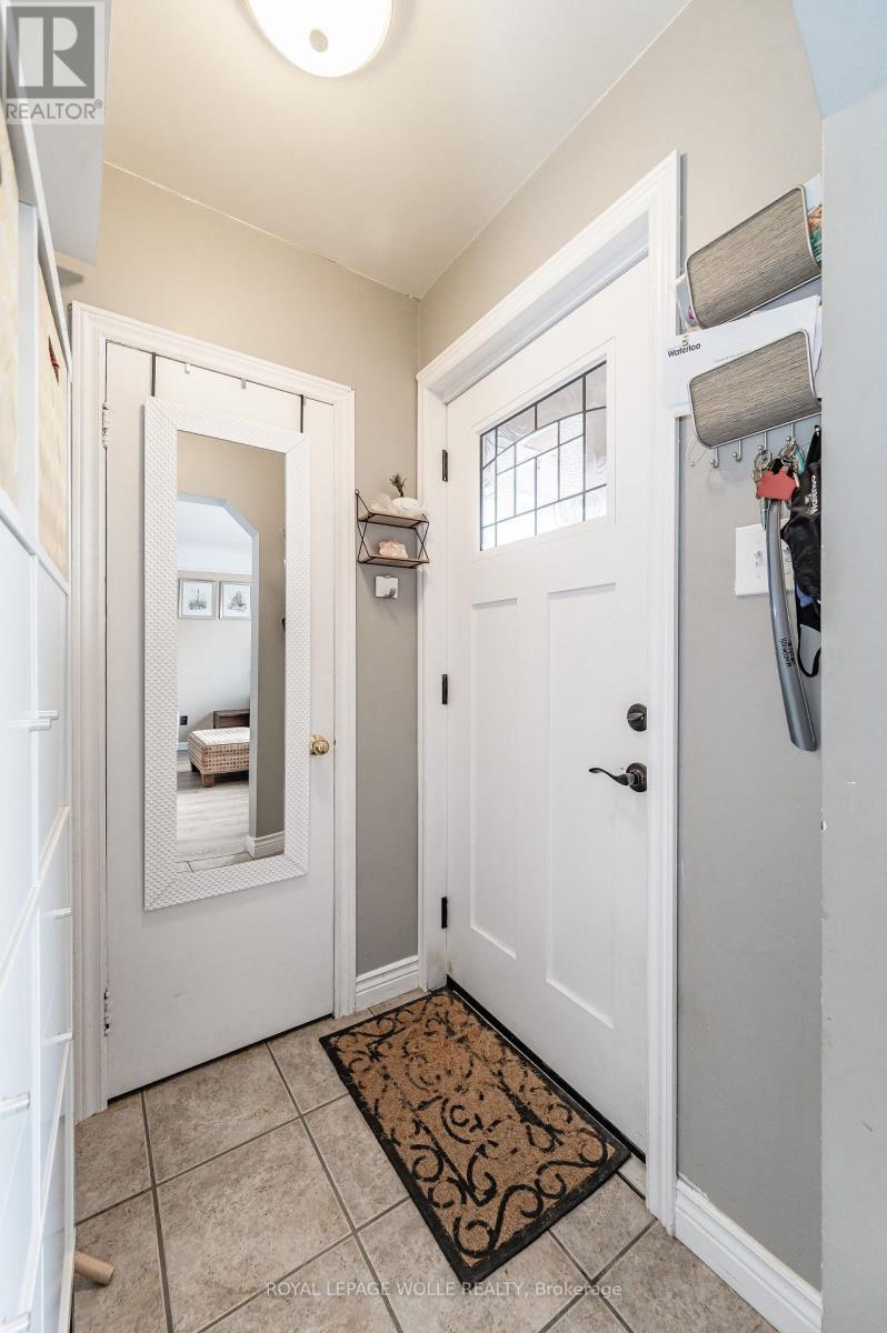 












776 ELIZABETH STREET

,
Kitchener,




Ontario
N2H6H5

