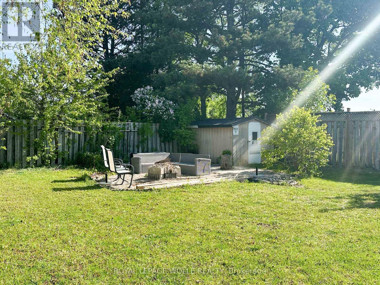 












776 ELIZABETH STREET

,
Kitchener,




Ontario
N2H6H5

