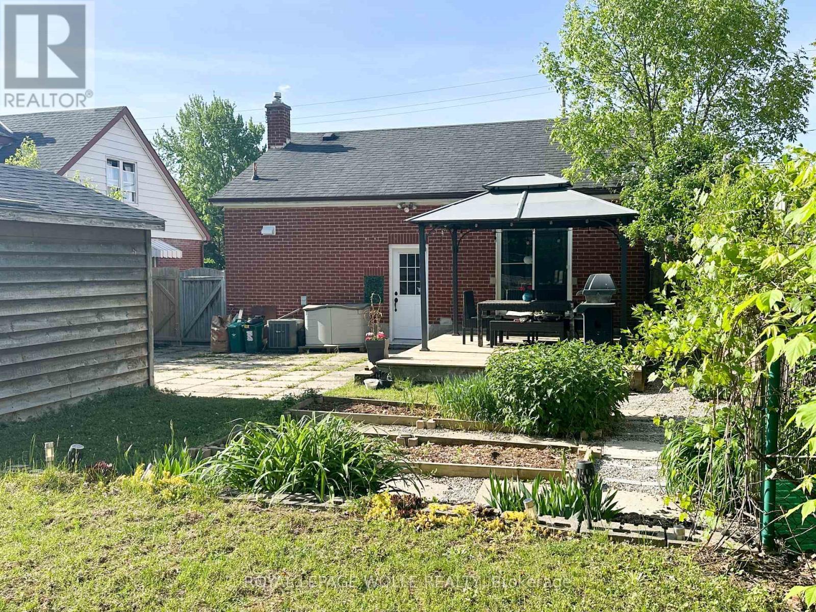 












776 ELIZABETH STREET

,
Kitchener,




Ontario
N2H6H5

