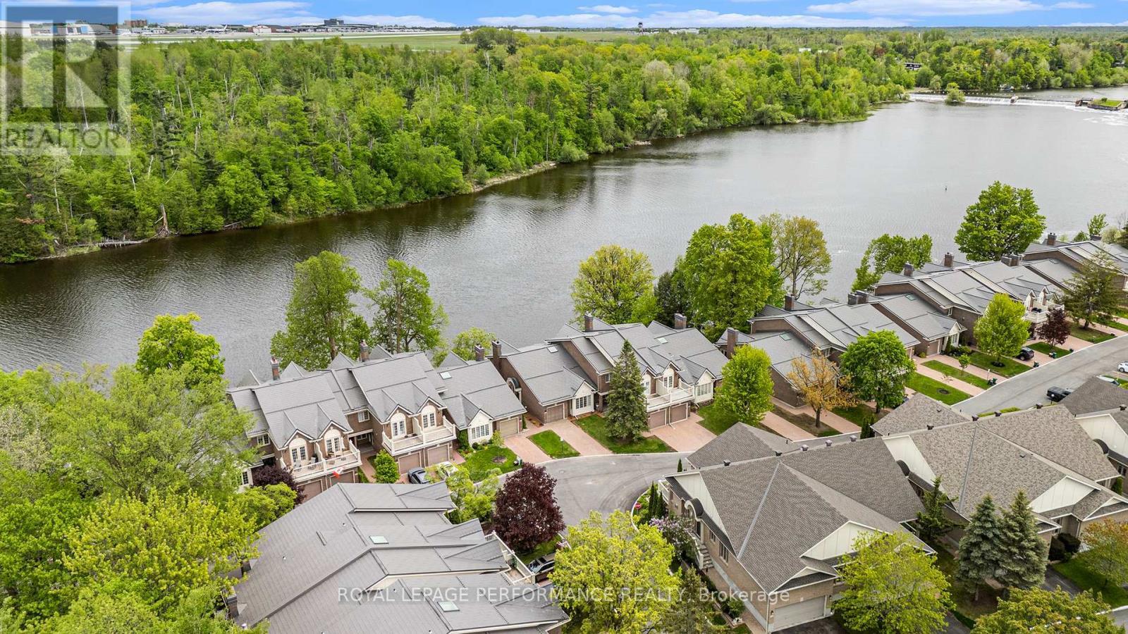 












81 WATERFORD DRIVE

,
Ottawa,




Ontario
K2E7V4

