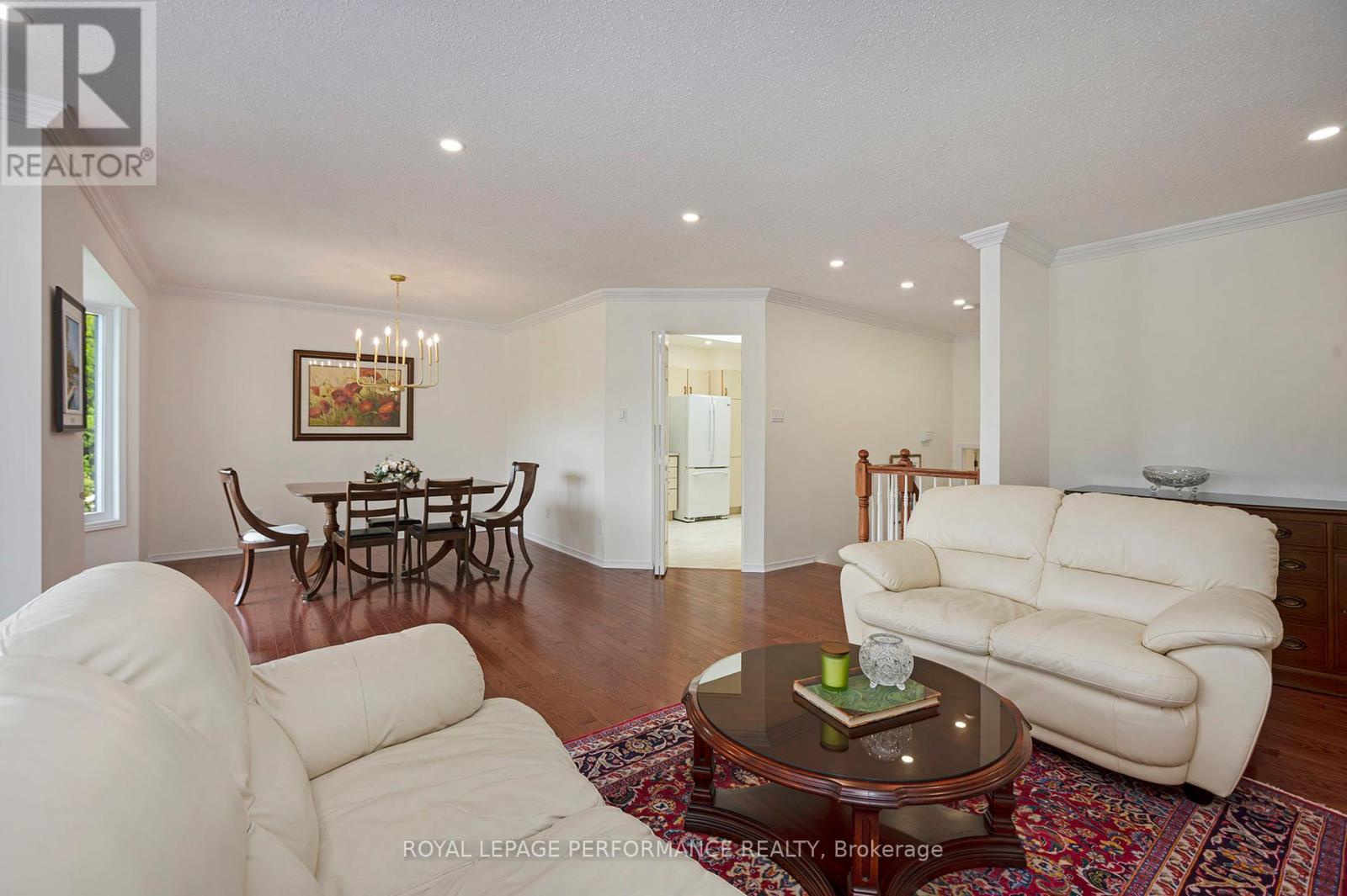 












81 WATERFORD DRIVE

,
Ottawa,




Ontario
K2E7V4

