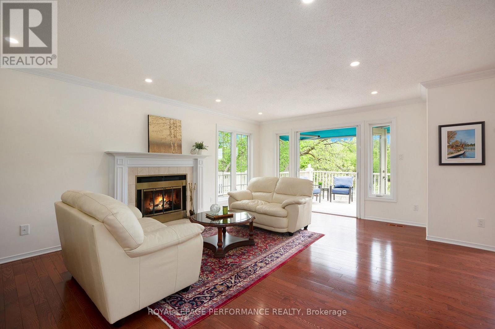 












81 WATERFORD DRIVE

,
Ottawa,




Ontario
K2E7V4

