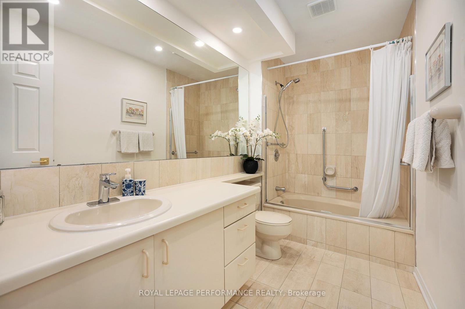 












81 WATERFORD DRIVE

,
Ottawa,




Ontario
K2E7V4


