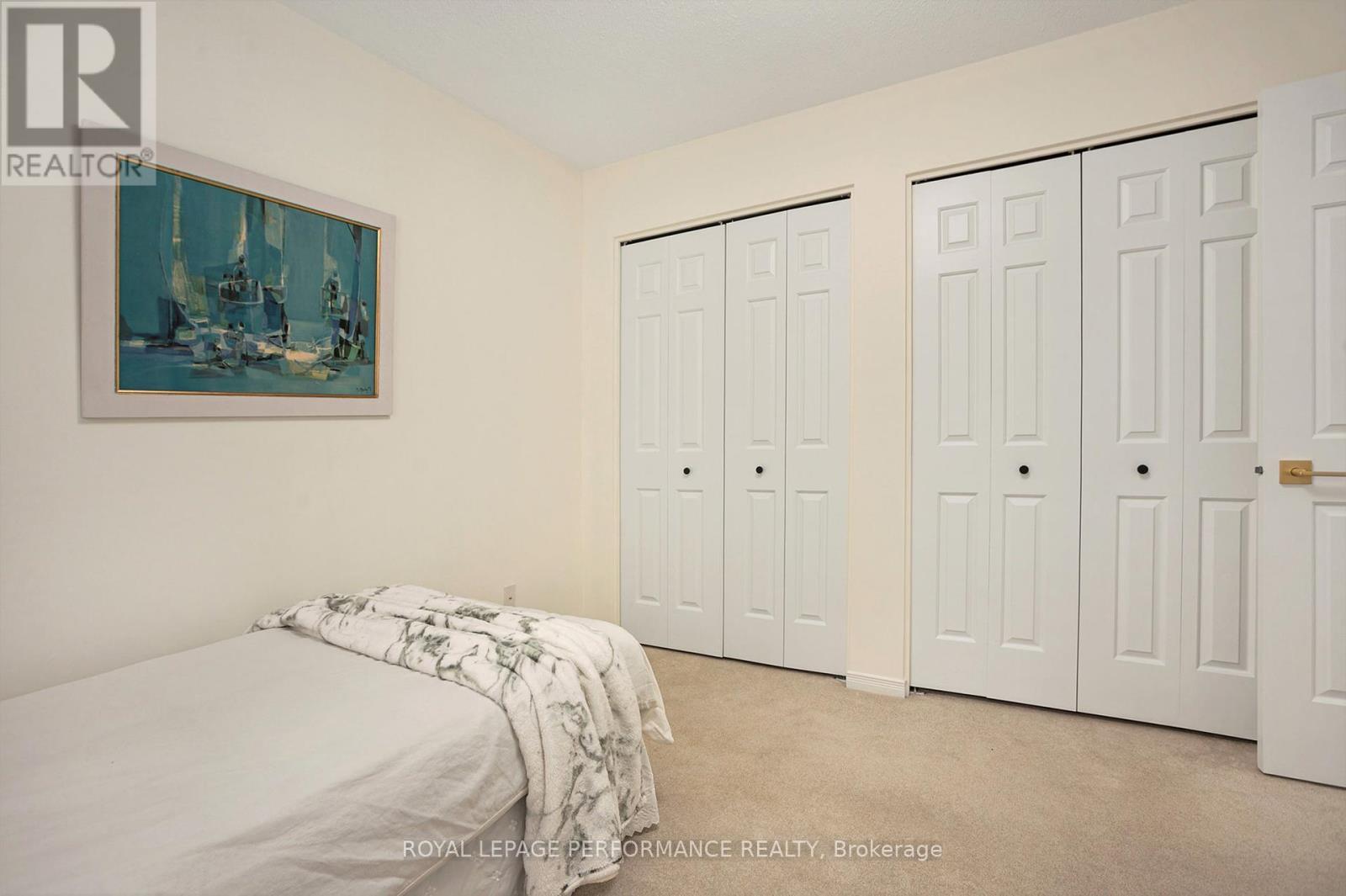 












81 WATERFORD DRIVE

,
Ottawa,




Ontario
K2E7V4

