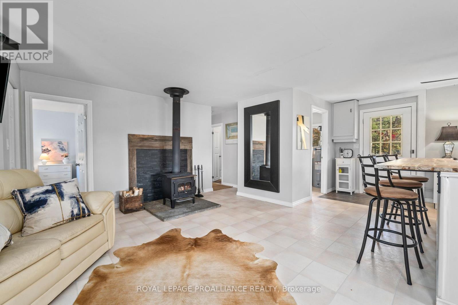 












1019 TURNER WAY

,
Frontenac (Frontenac Centre),




Ontario
K0H1B0

