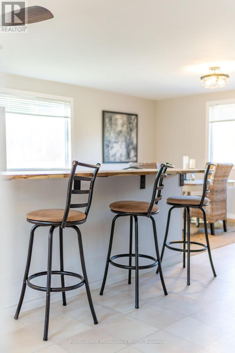 












1019 TURNER WAY

,
Frontenac (Frontenac Centre),




Ontario
K0H1B0

