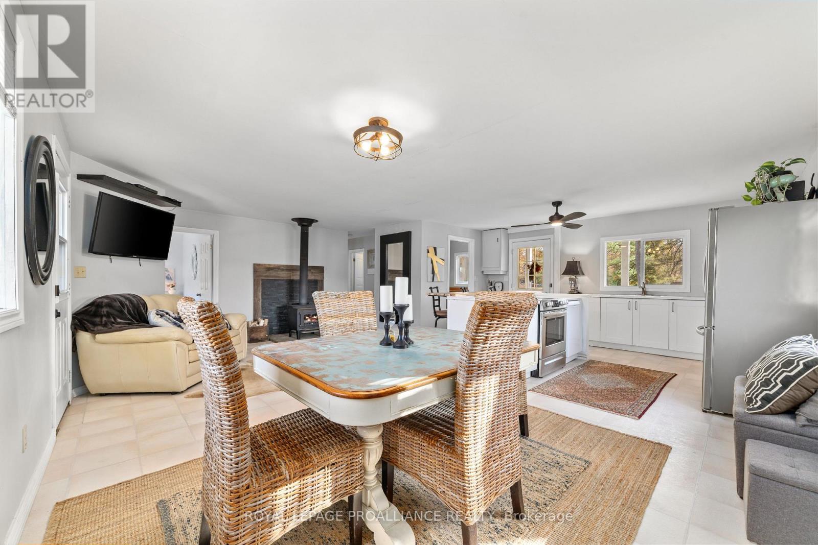 












1019 TURNER WAY

,
Frontenac (Frontenac Centre),




Ontario
K0H1B0

