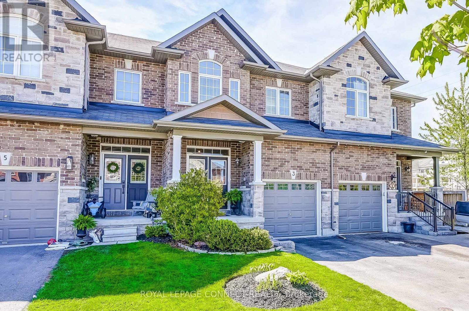 












3 MICHAEL CUMMINGS COURT

,
Uxbridge,




Ontario
L9P0E6

