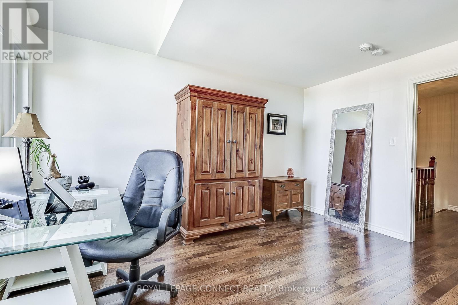 












3 MICHAEL CUMMINGS COURT

,
Uxbridge,




Ontario
L9P0E6

