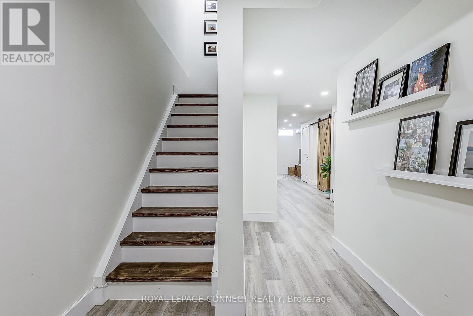 












3 MICHAEL CUMMINGS COURT

,
Uxbridge,




Ontario
L9P0E6

