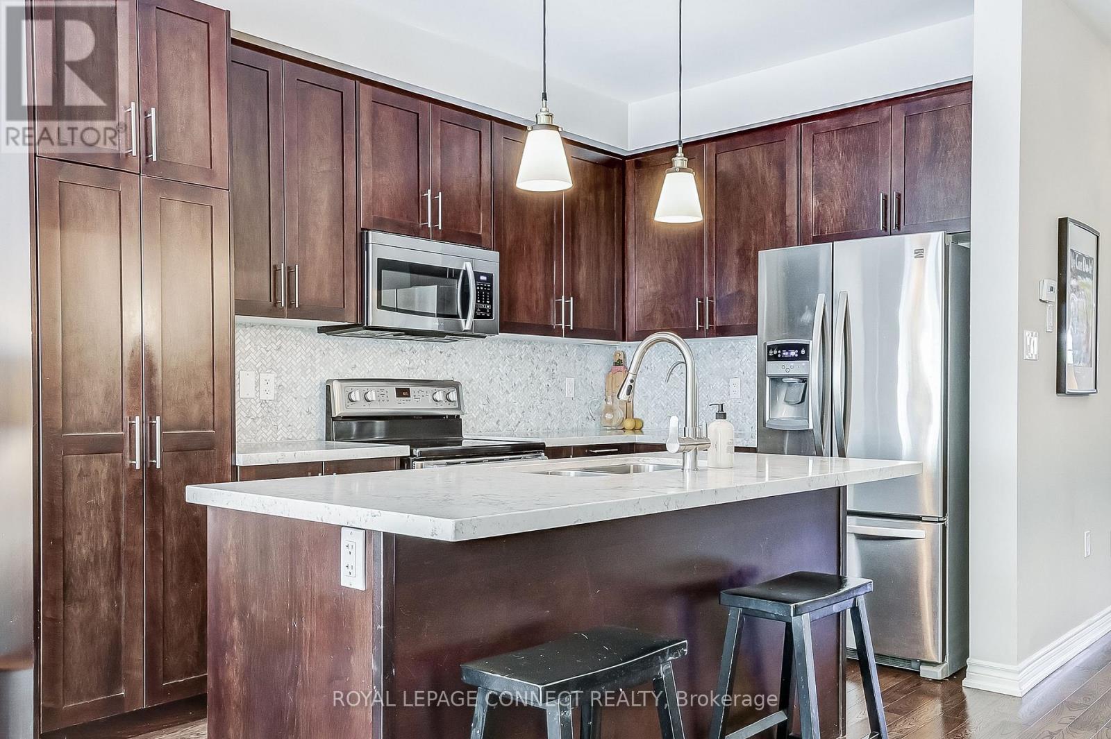 












3 MICHAEL CUMMINGS COURT

,
Uxbridge,




Ontario
L9P0E6

