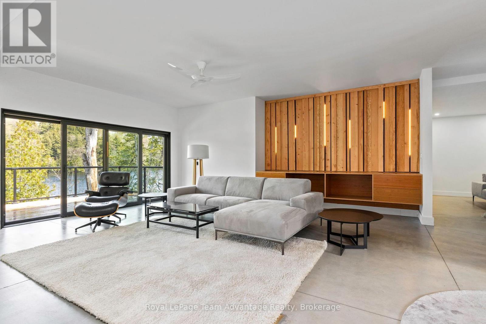 












18 - 1 CRANE WALKER ROAD

,
The Archipelago (Archipelago South),




Ontario
P2A0B7


