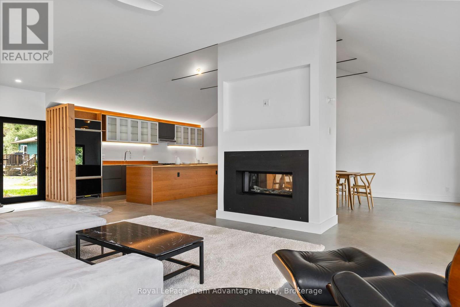












18 - 1 CRANE WALKER ROAD

,
The Archipelago (Archipelago South),




Ontario
P2A0B7

